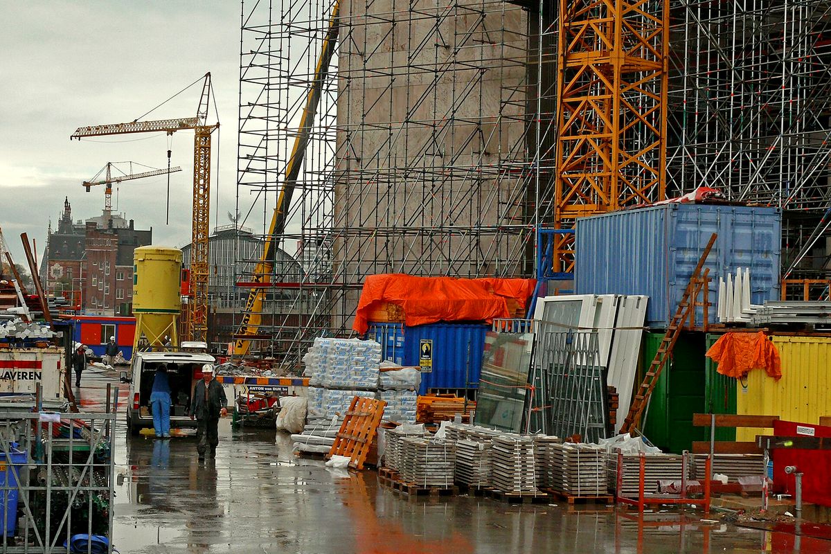 Andamio multidireccional montado en obra